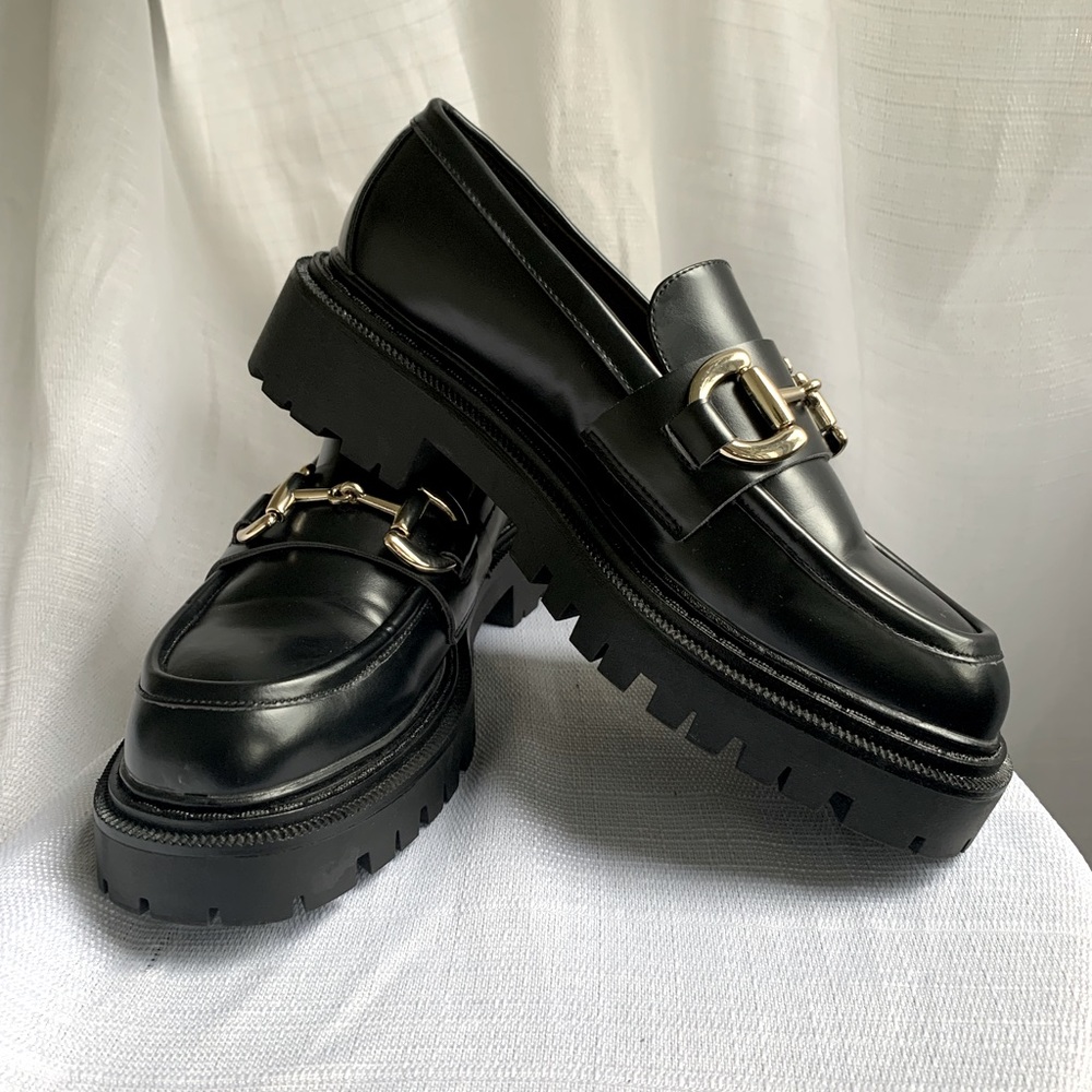 H&M black platform loafers. Size 8.5